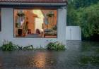Se esperan "inundaciones repentinas catastróficas" en Florida mientras continúan las fuertes lluvias: emiten raro nivel de riesgo máximo
