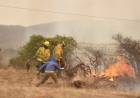 Tercer día de incendios en Punilla: bomberos, helicópteros y aviones contra el fuego