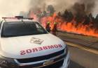 Incendios: los bomberos combaten tres focos en el inicio de este domingo