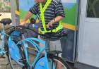 Los vecinos ya utilizan las bicicletas públicas gratuitas en la ciudad