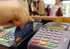 El BCRA habilitó una opción para pagar en dólares con débito o en cuotas: todos los detalles