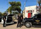Intentó huir con su hija y fue detenido con un arma de fuego en su poder 