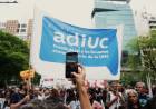 Docentes universitarios realizan un paro este miércoles, jueves y viernes