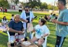 Lucha contra el dengue: La Secretaría de Salud distribuyó repelente contra mosquitos en el centro de la ciudad