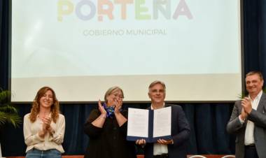 Llaryora anunció fondos para obras de cloacas en Porteña