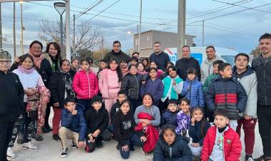 Niños de barrio Parque disfrutaron del Planetario en Tecnoteca