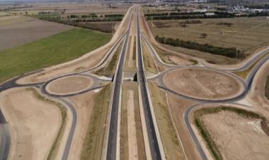 Llaryora: "Si Nación no termina la autopista de la ruta 19, pediremos su traspaso para finalizarla"