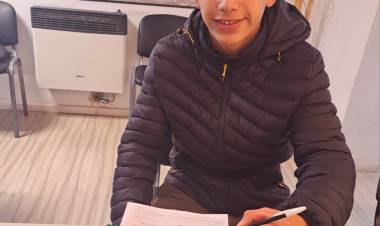 Debut, gol y contrato