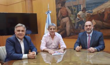 Llaryora se reunió en Buenos Aires en busca de reactivar la obra pública 
