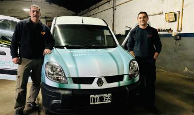 Sanfrancisqueños crean por primera vez en la ciudad un auto 100% eléctrico