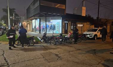 104 motos y 3 autos retenidos en controles viales en una semana