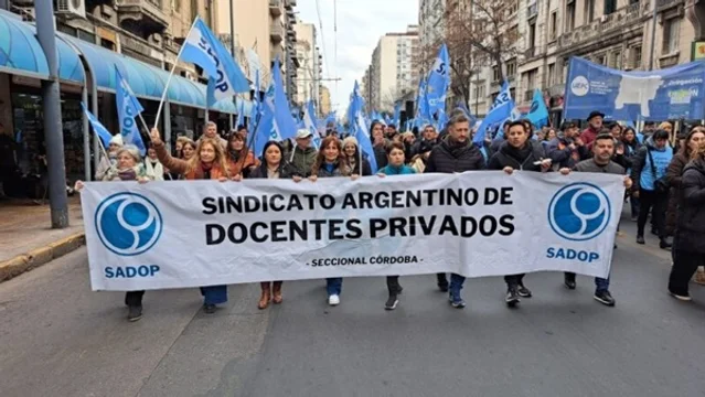 Docentes privados de Córdoba lanzaron un paro de 48 horas