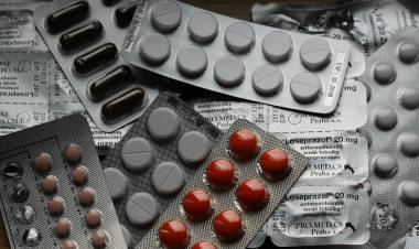 Salud recuerda la importancia de comprar medicamentos sólo en farmacias
