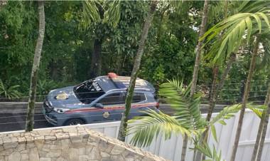 Intentaron tomar la embajada argentina en Caracas y manifestantes lo impidieron
