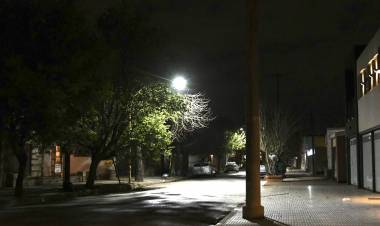 Microcentro sur: Continúa el reemplazo de luces de vapor de sodio por luminarias LED