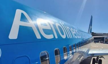 Aerolíneas Argentinas reprograma vuelos por protestas de pilotos y tripulantes