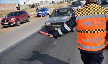  El nuevo dispositivo de la Policía Caminera incrementó las sanciones por alcoholemia en un 200%