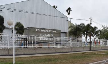 Concluyen los trabajos de la primera etapa de renovación del frente del Polideportivo Municipal de Frontera 