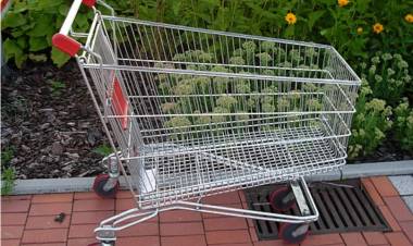 Hurtó carrito de supermercado y fue detenido 