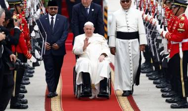El papa Francisco llegó a Indonesia para comenzar su gira por Asia y Oceanía