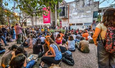 Continúan las tomas en la UNC en protesta al veto presidencial
