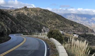 Cayó granizo en Córdoba y amanece cerrado el Camino de las Altas Cumbres