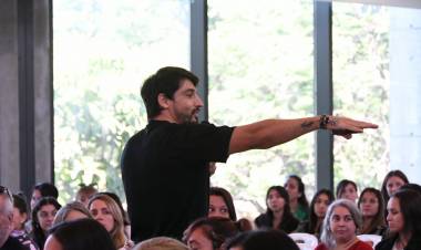 Eduardo Sotelo disertó en San Francisco sobre inclusión y autismo en las escuelas 