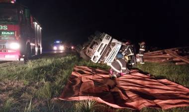 Lesiones graves de camionero tras accidente con dos sanfrancisqueños en Ruta 19 