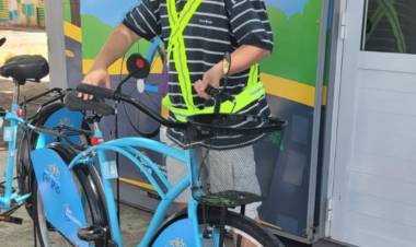 Los vecinos ya utilizan las bicicletas públicas gratuitas en la ciudad