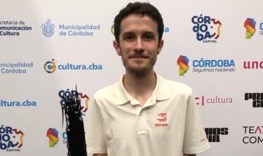 Andrés Tamagnini se llevó el premio al mejor videoclip del año por "Nivel 8", junto a I Griega
