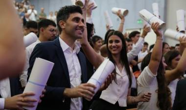 La carrera de Diseño Industrial sumó esta semana 16 nuevos graduados 