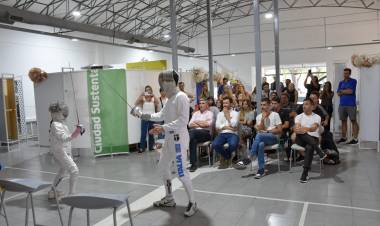 Hermanamiento con Pinerolo: Campeón de esgrima del Piemonte visita San Francisco