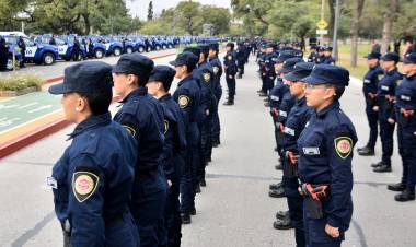 Policías de Córdoba en actividad cobrarán el bono de 100.000 pesos
