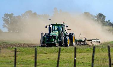 Llaryora respaldó el reclamo del campo cordobés