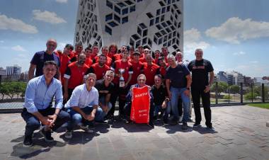 Los Halcones Rojos fueron recibidos por el gobernador Martín Llaryora