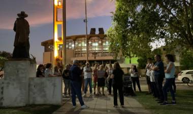 Tuvo lugar un nuevo Paseo Cultural Nocturno en un espacio de la ciudad 