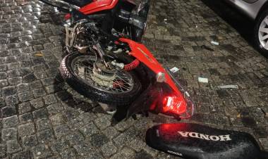 Motociclista fracturado tras accidente en el centro