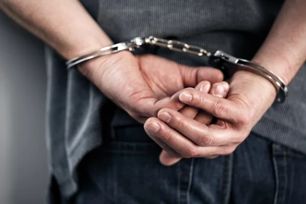 Dos detenidos por intentar robar una moto fuera de la Buena Mesa 