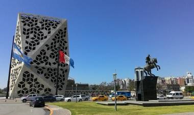 Los sueldos estatales en Córdoba cerraron 2024 con una mejora real, pero hubo excepciones