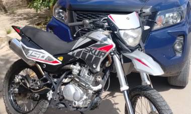 Guardia Local: detienen la marcha de una motocicleta y recuperan un vehículo robado