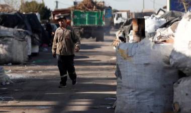 La pobreza fue de 38,1% en el segundo semestre de 2024 y afectó a casi 18 millones de personas