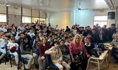 Se realizó el segundo encuentro del Ciclo de conversatorio sobre seguridad vial en el IPET 50