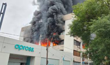 Córdoba: declaran la emergencia en Apross por 30 días tras el incendio en la sede central