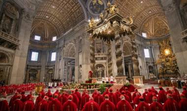 ¿Quiénes son los cardenales que elegirán al próximo Papa?