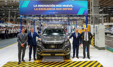 Stellantis inició en Córdoba la producción de su pick-up