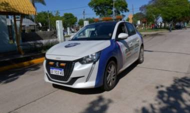 Guardia Local detuvo a un hombre por robar objetos del interior de un automóvil