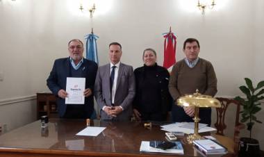 Frontera: se firmó el convenio para el Proyecto de Sistema de Desagües Cloacales