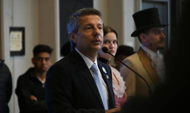 En el 215° aniversario de la Revolución de Mayo, Bernarte brindó su mensaje en el Superdomo