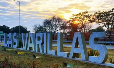 Grave accidente en Las Varillas: un motociclista herido y un automovilista prófugo
