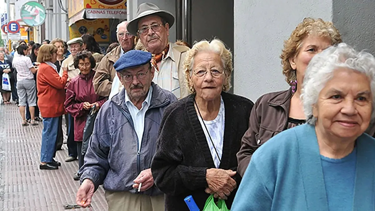 Caja: Anses giró $10 mil millones y Llaryora ya analiza suba a jubilados que menos cobran